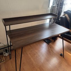 Computer table/ working desk