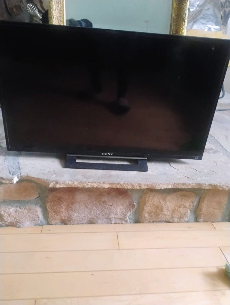 Sony 32" TV 