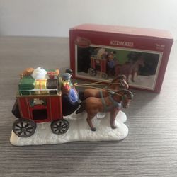 DICKENS COLLECTIBLES Christmas Village Porcelain 1997 Horse Carriage Coach