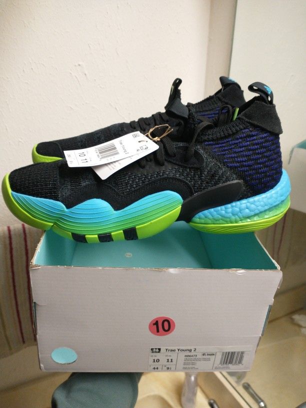 New Adidas Trae Young 2 Men Size 10