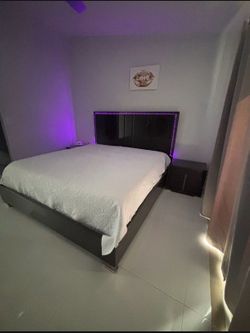 Bed King Size Now On Sale !1,500 (OBO)🥳🎊🎉