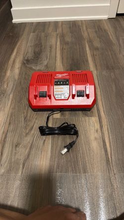 Milwaukee M18 18-Volt Lithium-Ion Dual Bay Rapid Battery Charger
