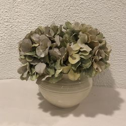 Hydrangea Silk  Floral Arrangement Ivory And Green In A Beautiful Ceramic Vase  10” Tall Total 