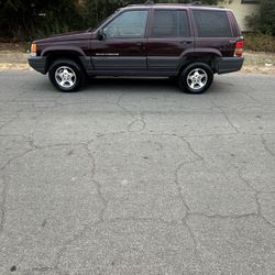 1998 Jeep 4 X 4  Runs And Drives Like New V6 Engine Bulletproof 