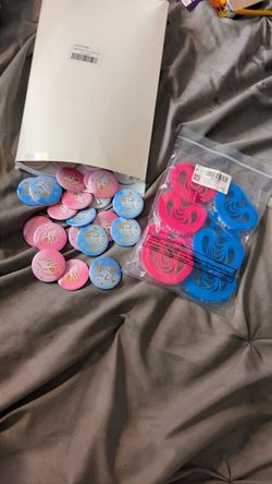 Gender reveal pins and wristband