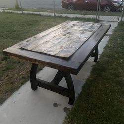 Free Table