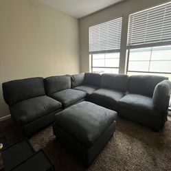 Modern Charcoal Gray Sectional Couch with Ottoman – Like New