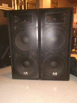 Speaker in good condition any questions welcome