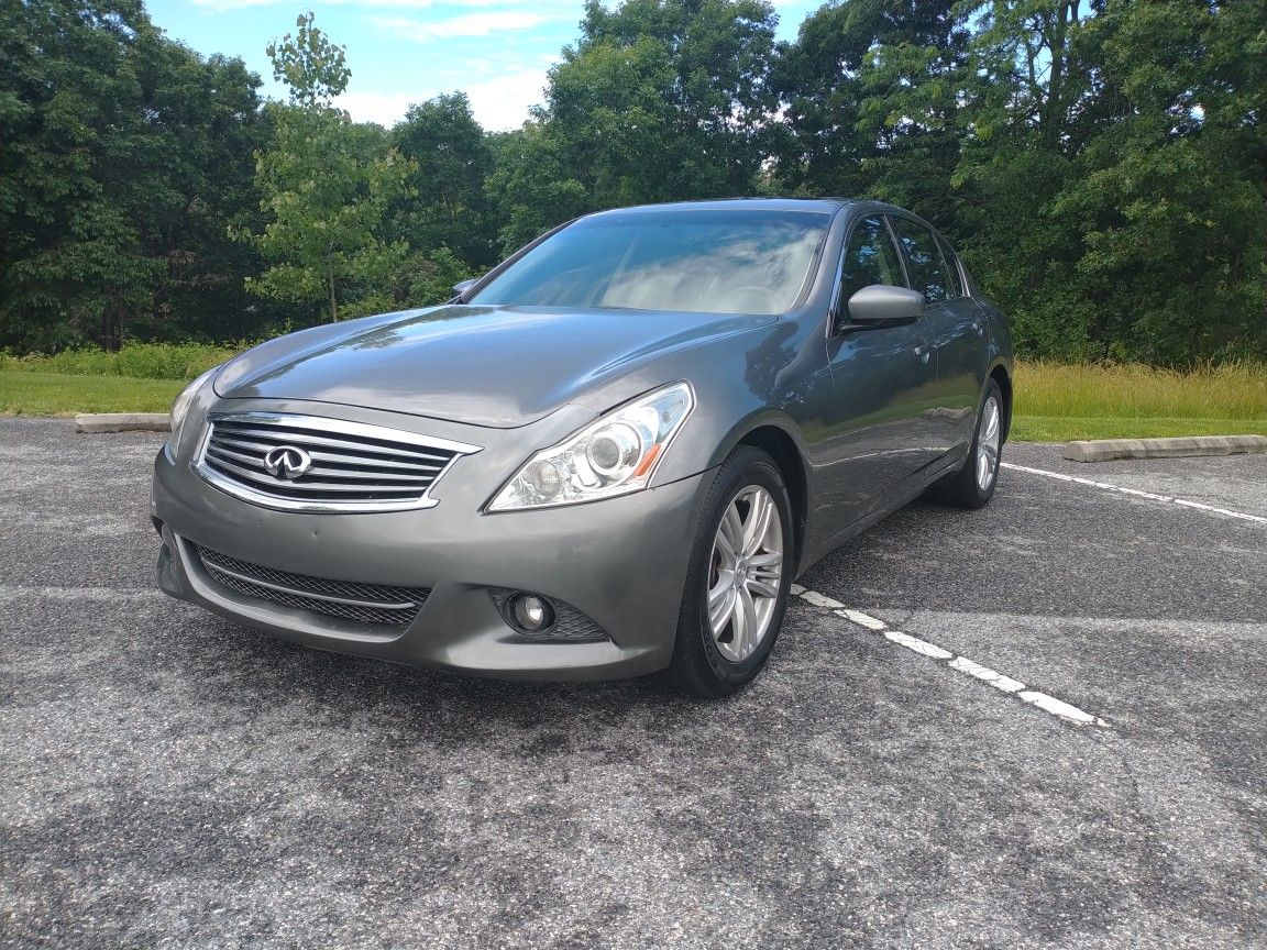 2012 G25 X AWD 