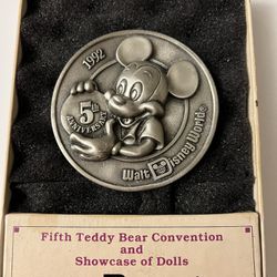 Walt Disney 5 Anniversary Teddy Bear & Doll convention Mickey Mouse Coin