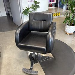 Salon Equipment For Sale! Salon Closing! 