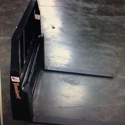 NEW! Tomahawk 48 Inch Forklift Attachment
