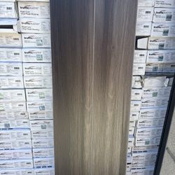 Trafficmaster Shady Grove Pine Waterproof Clicklock Luxury Vinyl Plank (21.95sqft /case)