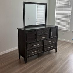 Drawer with Mirror 
