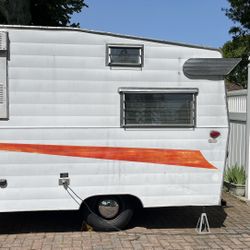 1965 Shasta Compact (NEGOTIABLE)