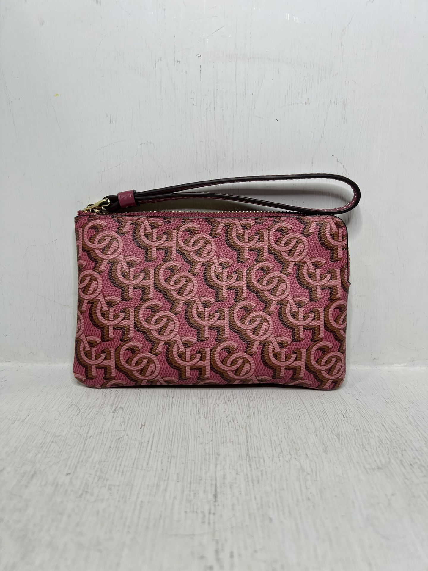 Coach CF548 Corner Zip Wristlet with Signature Monogram Print - Gold/Rouge