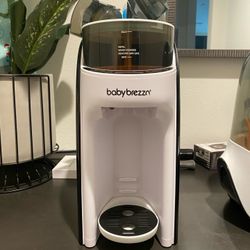 Baby Brezza Formula Pro Advanced – Excellent Condition! 