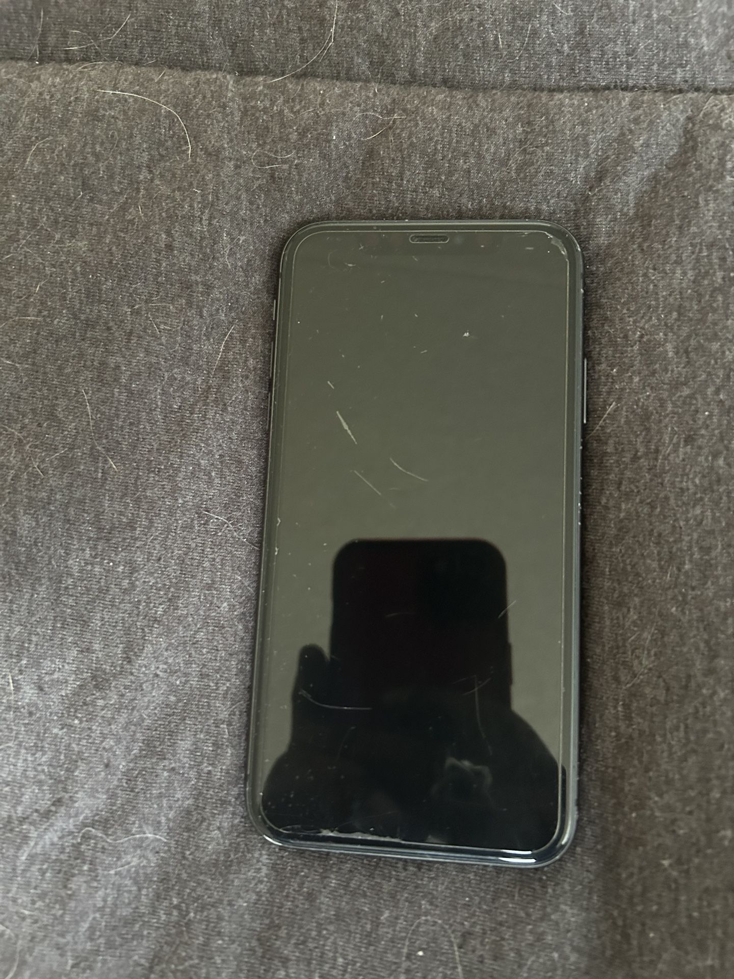 Like New Black IPhone 11  64gb Unlocked To Any Carrier For Sale Or Trade. 