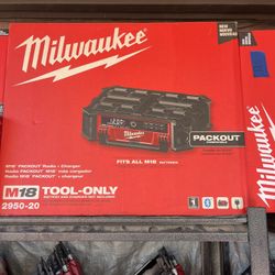 Milwaukee M18 Lithium-Ion Cordless PACKOUT Radio/Speaker with Built-In Charger