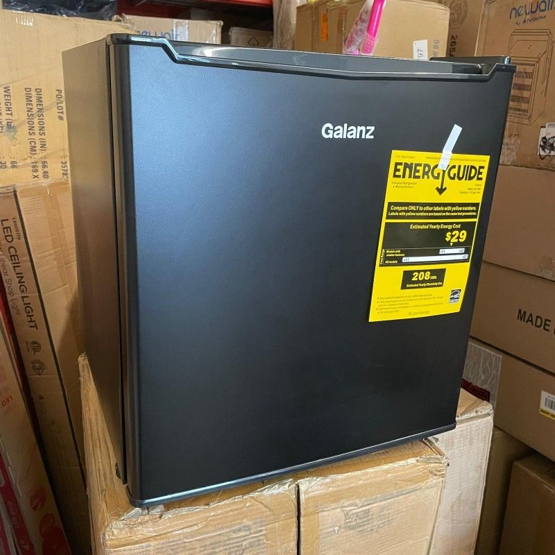 Galanz 1.7 Cu ft Single Door Mini Fridge GL17BK, Black, New for Sale in