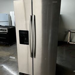 Amana Stainless Steel Side By side Refrigerator With Water And Ice Dispenser 