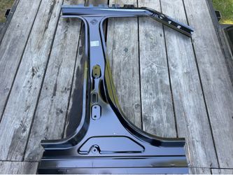 2022 2023 2024 Rivian R1S OEM LH Left Side Center Pillar
