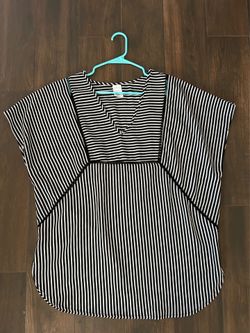 Women’s swimsuit coverup