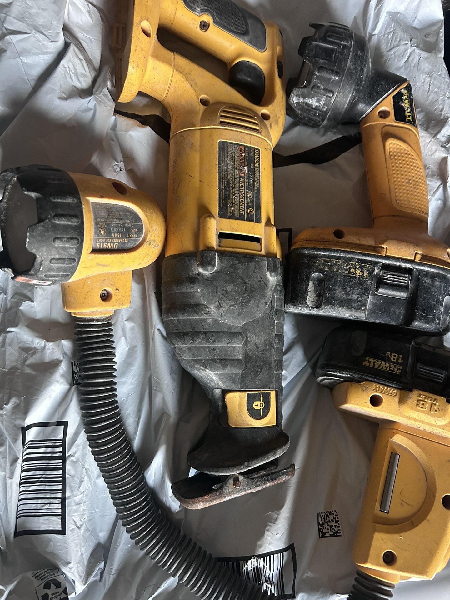 Dewalt Batteries Lights And Saw