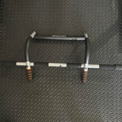 Pull Up Bar