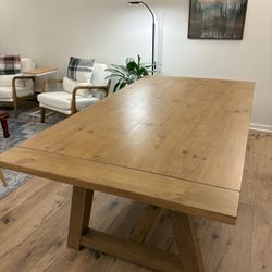 Wooden Extendable Dining Table