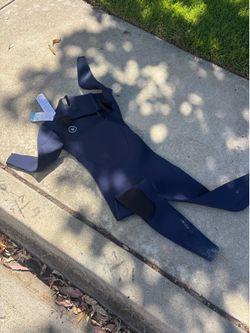 Vissla 3/2 small size wetsuit