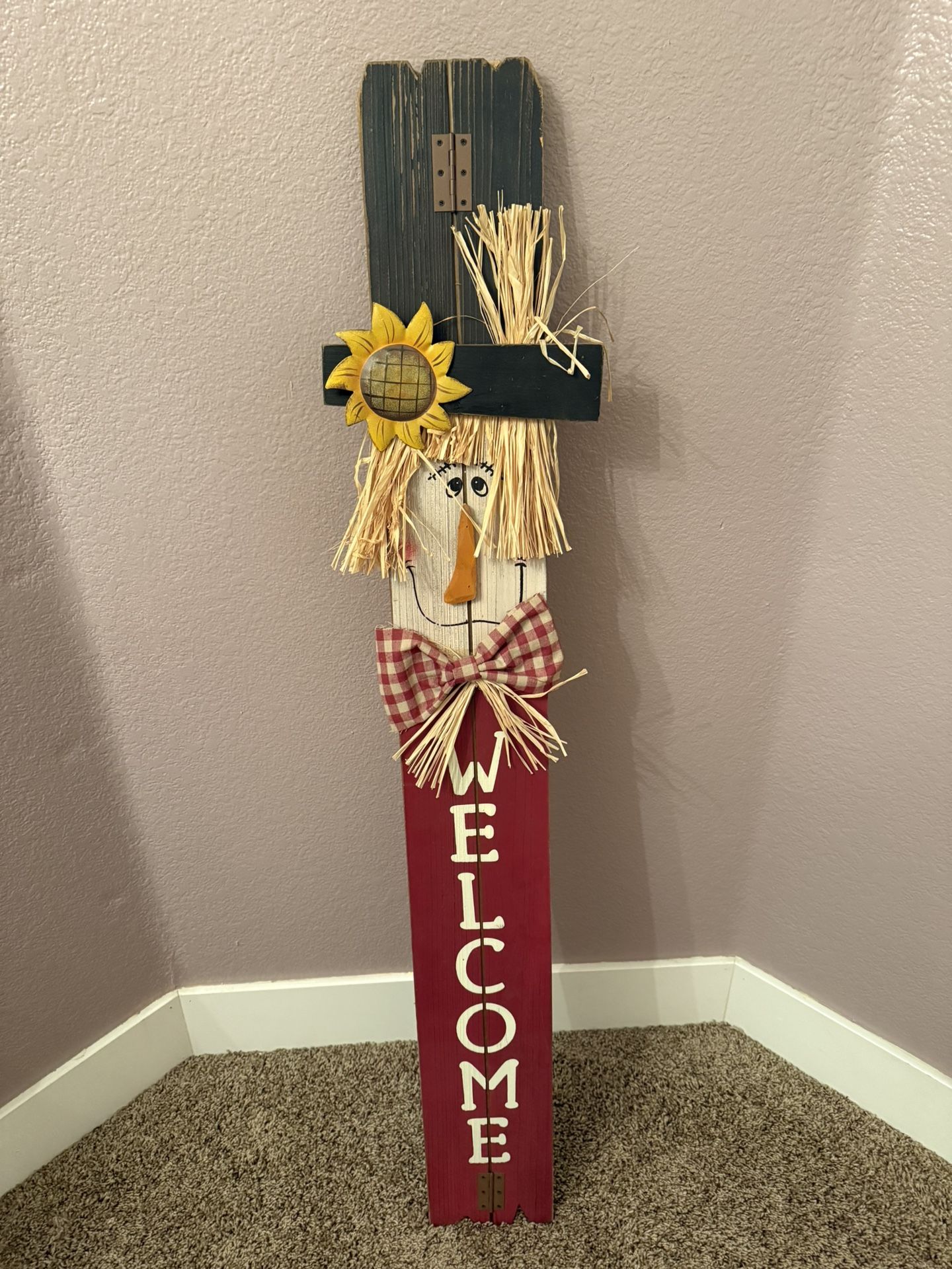 Fall Scarecrow Welcome Sign