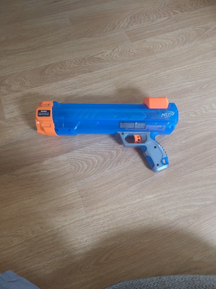 Nerf Dog Tennis Ball Blaster - Barely Used