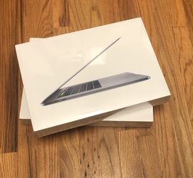 Brandnew MacBook Pro 15” Touch Bar (mid 2019) intel core i9