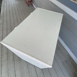 7 cubic foot Magic Chef freezer chest