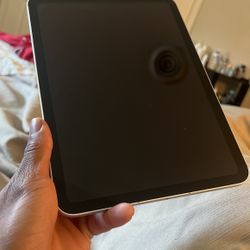 10th Gen 64gb iPad 