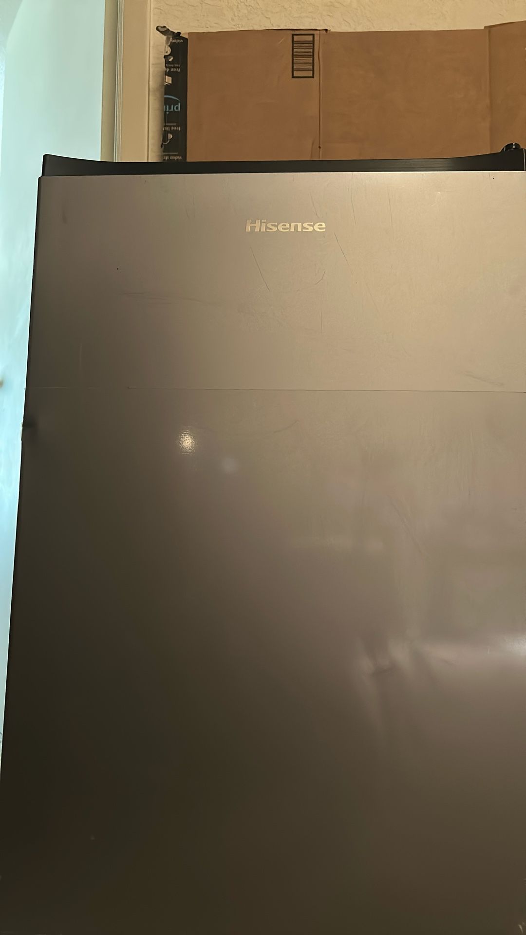 Mini Refrigerator / Hisense
