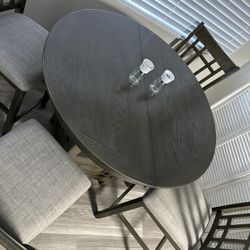 Dining Room Table (MOVING SALE)