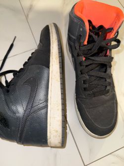 Nike Air Jordan Retro 1 High  black grey Youth Size 6.5Y