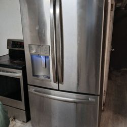 Refrigerator 