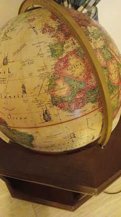 VINTAGE GLOBE