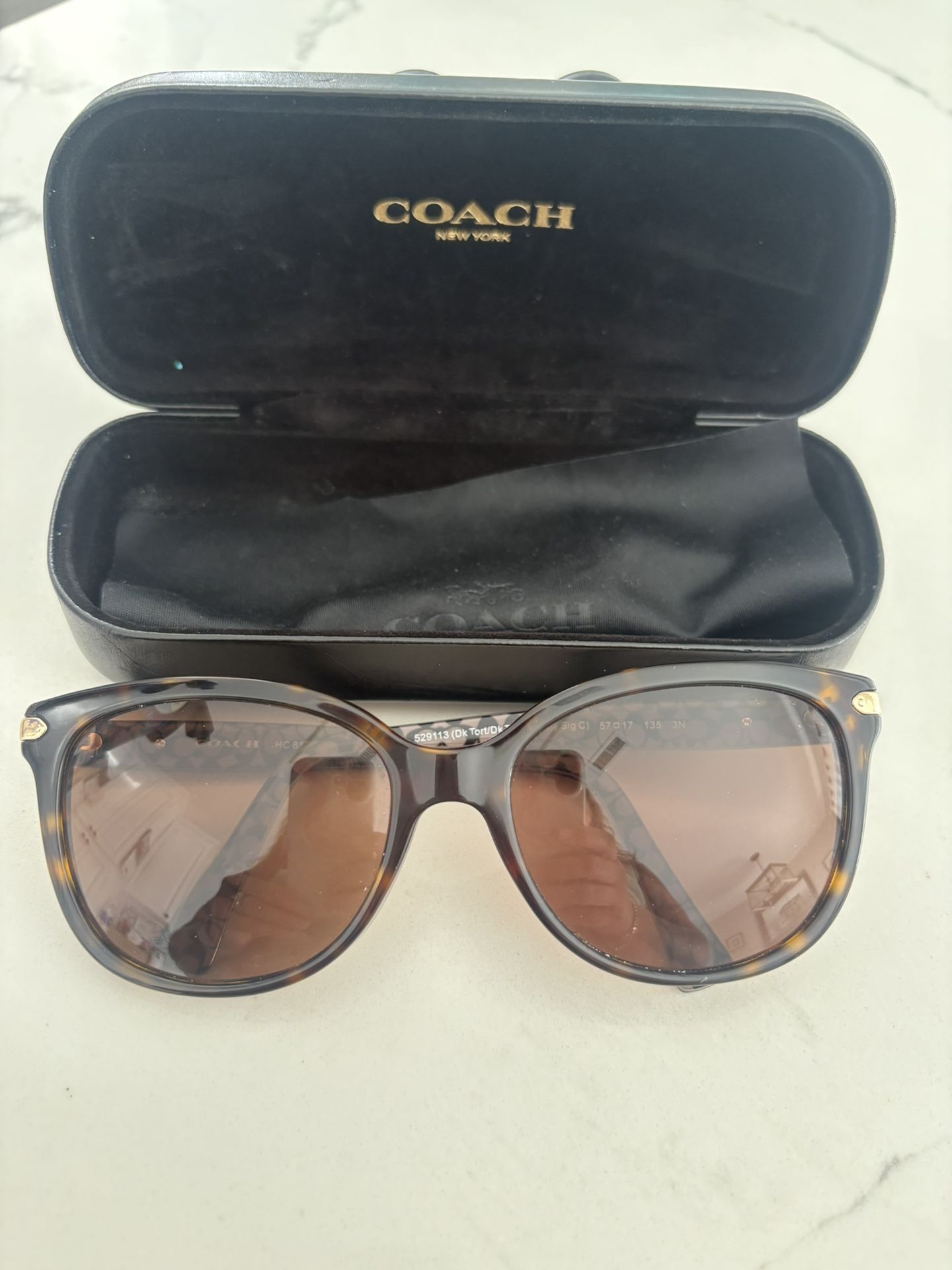 Coach HC8132-529113(L109) Dark Tortoise 57mm/Dark Brown Polarized Sunglass