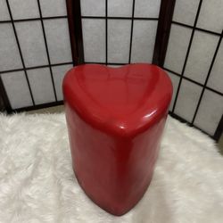 Viral Red Heart Stool