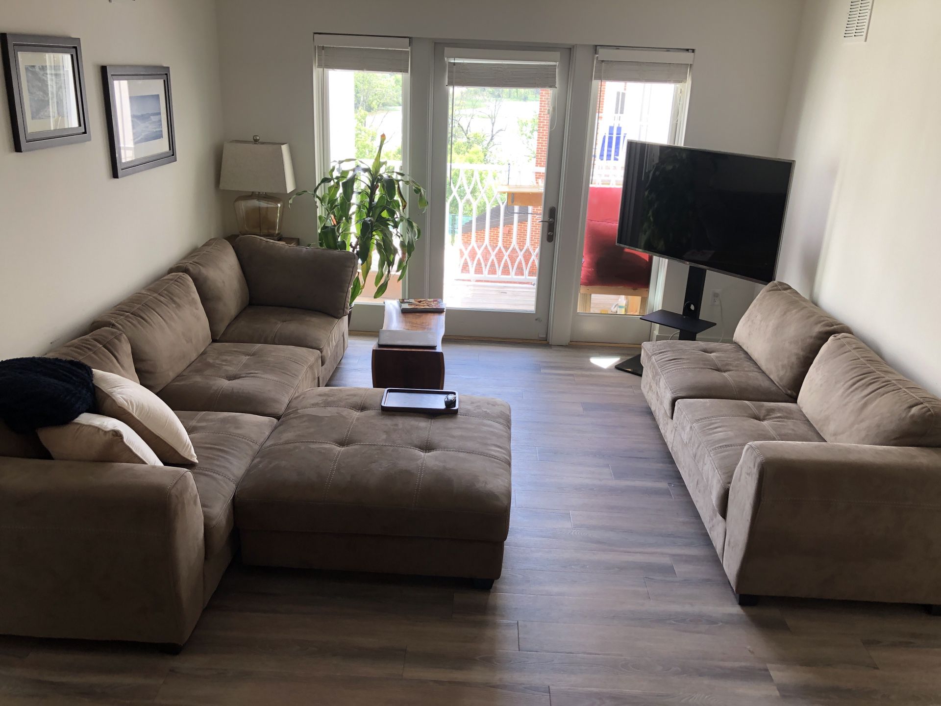 Sofa sectional, like new couch