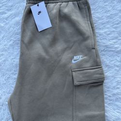 Nike Men Beige Standard Fit Taper Leg Joggers size XL