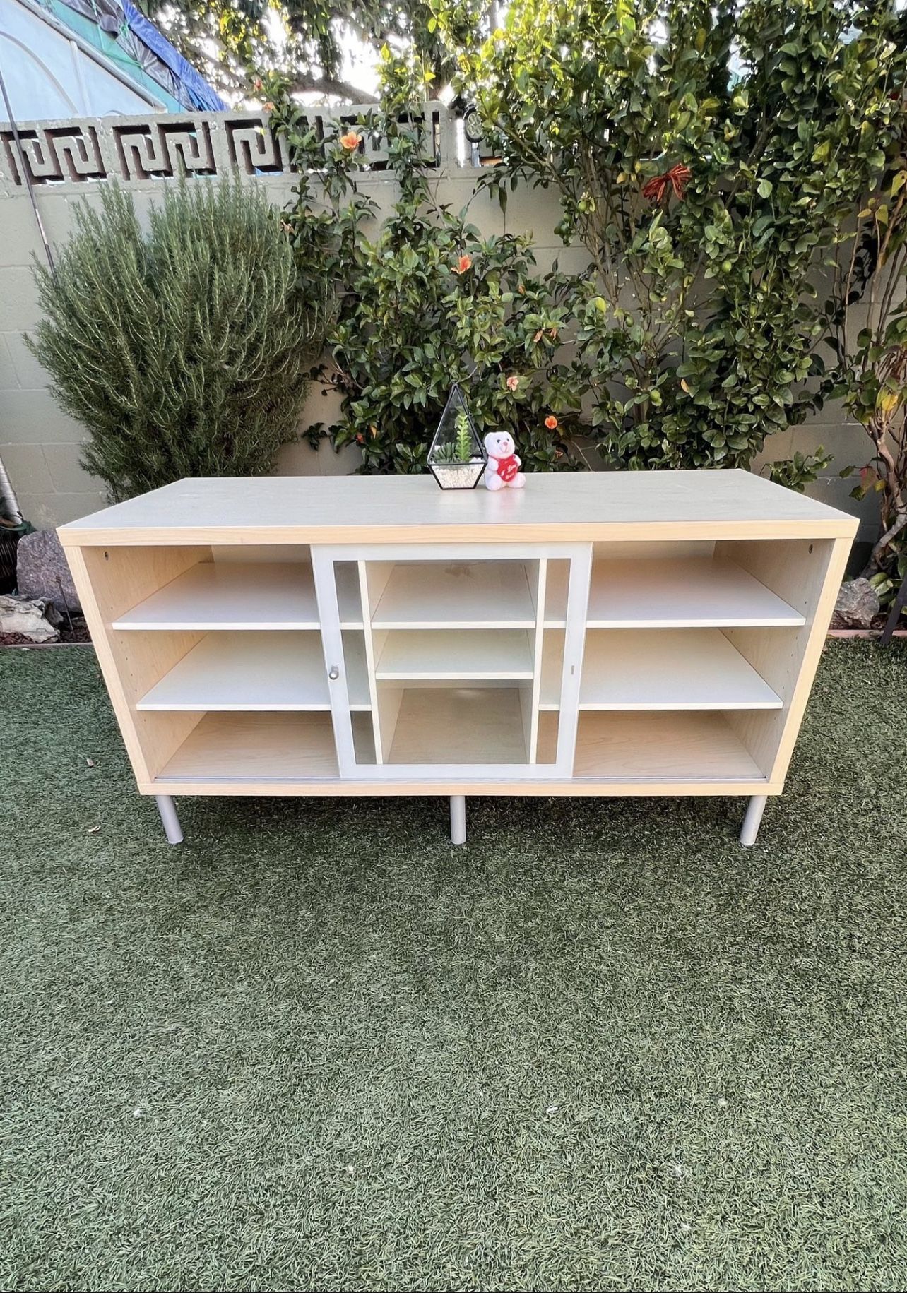 IKEA MAGIKER TV STAND GOOD CONDITION for Sale in Los Angeles, CA OfferUp