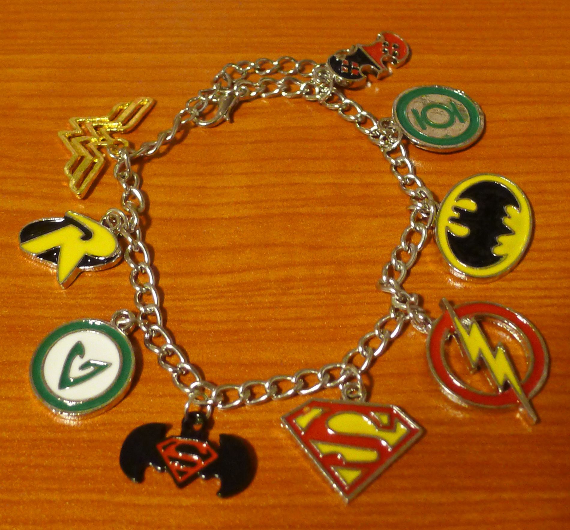 Justice League Charm Bracelet - Batman, Superman, Wonder Woman, etc