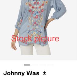 Johnny Was Leona Floral Embroidered Pin-tuck Tunic Too