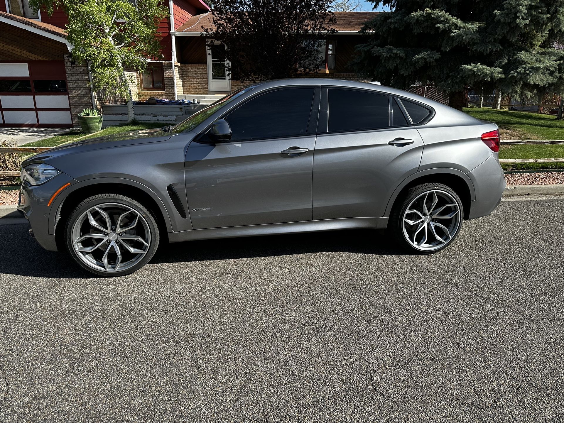 22 Inch Staggered Rims and Tires