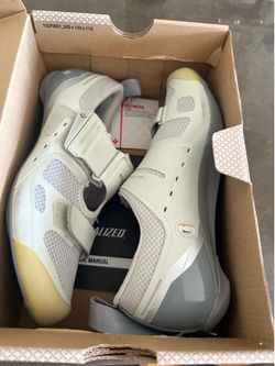 Women’s cycling shoes size 7.5